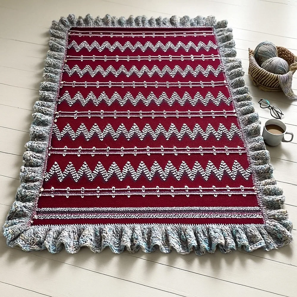 Vintage‎ Crochet Ruffle Hem Handmade Blanket chevron stripe